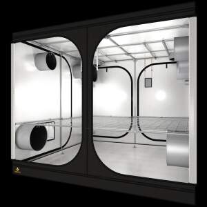 Secret Jardin Dark Room
