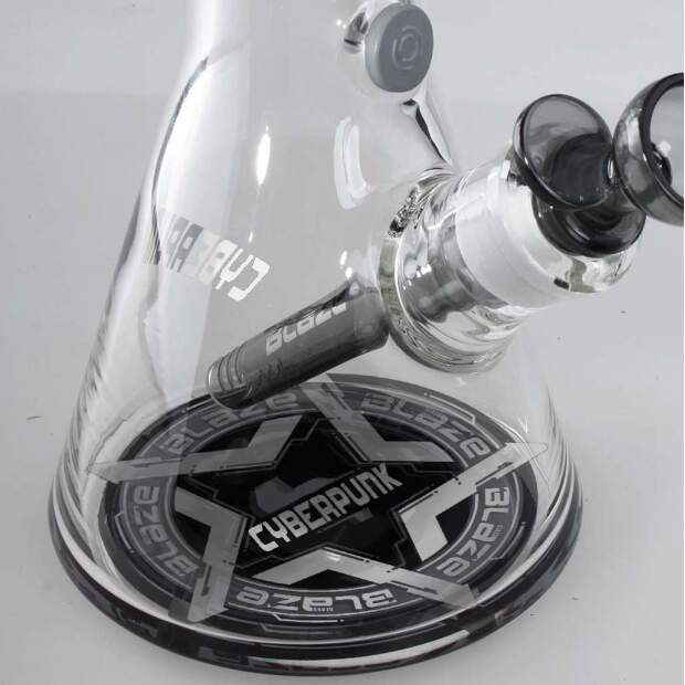 BLAZE Glasbong Cyberpunk Kolbenbong Ice
